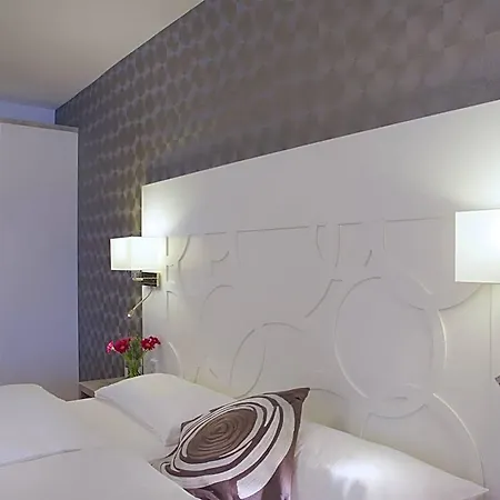 Karolinger Hof 3* Lorsch