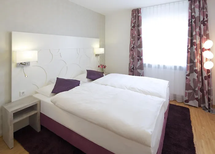 Karolinger Hof 3* 洛尔施